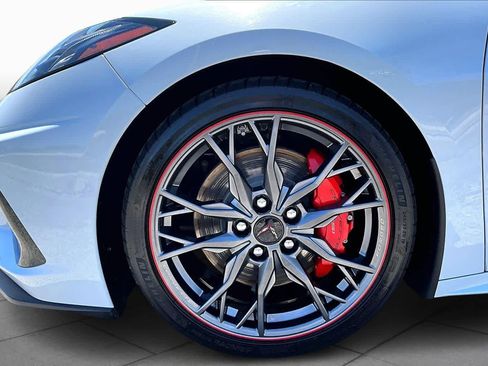 Used 2023 Chevrolet Corvette Stingray Premium Conv w/ Z51 Performance Package image 10