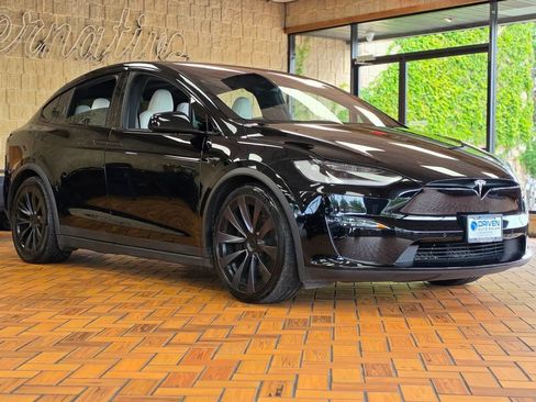 Used 2022 Tesla Model X Plaid AWD/4WD image 8