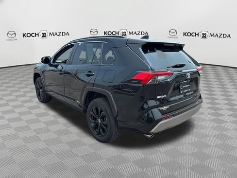 Used 2024 Toyota RAV4 SE w/ Convenience Package AWD/4WD image 5