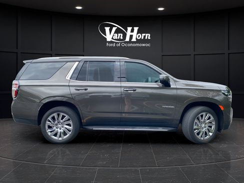 Used 2021 Chevrolet Tahoe LT w/ LT Signature Package AWD/4WD image 8