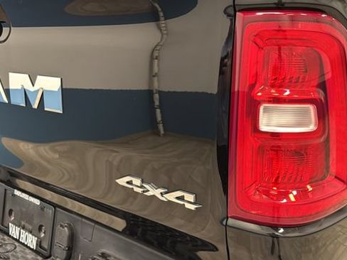 Used 2025 RAM 1500 Laramie w/ Sport Appearance Package AWD/4WD image 39