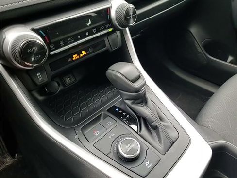 Certified 2025 Toyota RAV4 XLE image 18