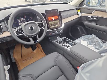 New 2026 Volvo XC90 B5 Core w/ Protection Package Premier