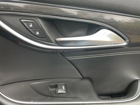 Certified 2022 Buick Envision Preferred w/ Safety Package image 13