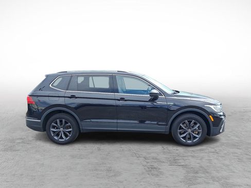 Used 2023 Volkswagen Tiguan SE image 6