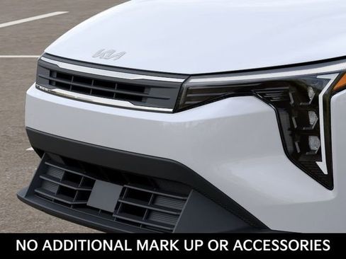 New 2026 Kia K4 FWD image 12