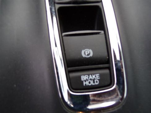 Used 2018 Honda HR-V LX image 33