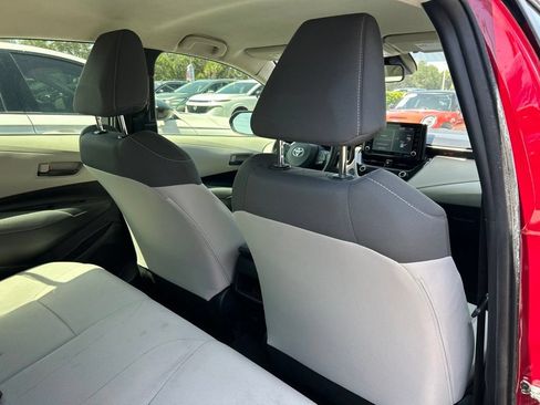 Used 2022 Toyota Corolla LE FWD image 42