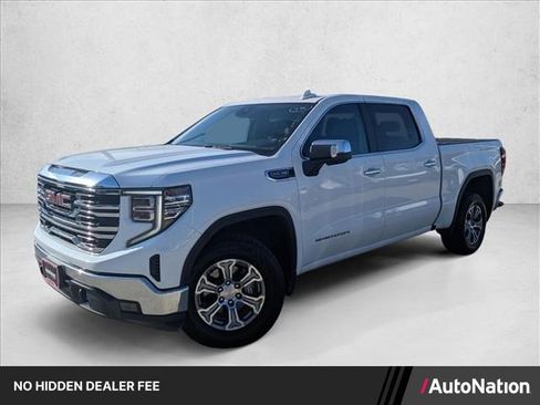 Used 2025 GMC Sierra 1500 SLT RWD image 1