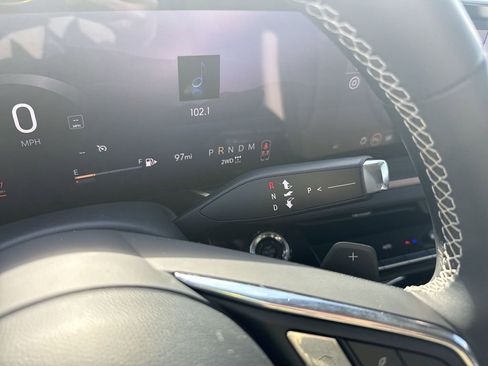 Certified 2025 Buick Envision Sport Touring image 22