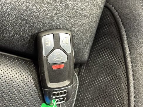 Used 2025 Audi Q5 e Premium Plus w/ Premium Plus Package AWD/4WD image 41