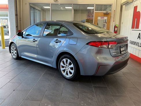 Used 2024 Toyota Corolla LE image 4