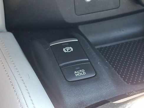 Used 2020 Nissan Rogue Sport SV w/ Technology Package AWD/4WD image 23
