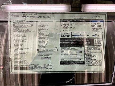 New 2025 Jeep Grand Cherokee Laredo X w/ Luxury Tech Group I image 13