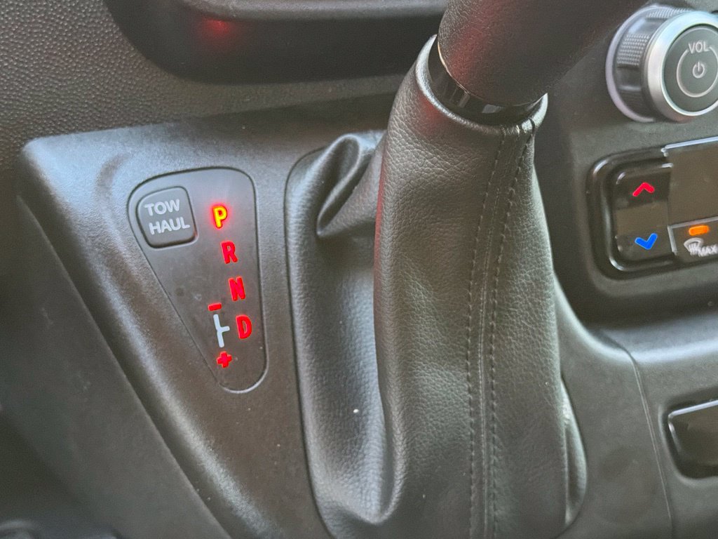 Used 2025 RAM ProMaster 2500 w/ Convenience Group FWD image 9