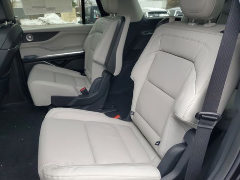 New 2025 Lincoln Navigator Reserve image 30