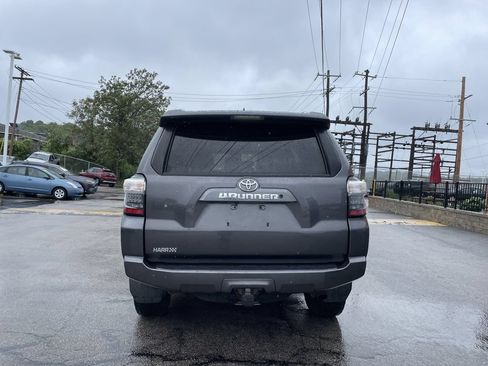 Used 2017 Toyota 4Runner SR5 Premium AWD/4WD image 4