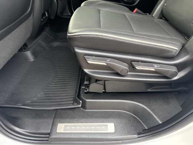 Certified 2023 Cadillac Escalade Premium Luxury w/ Performance Package AWD/4WD image 29