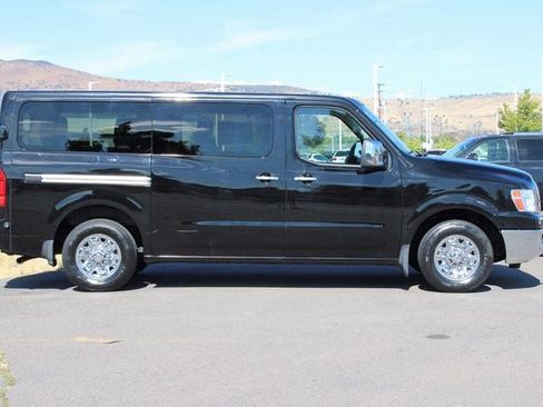 Used 2016 Nissan NV 3500 SL RWD image 7