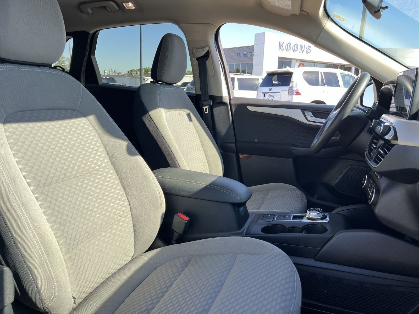 Used 2020 Ford Escape SE FWD image 25