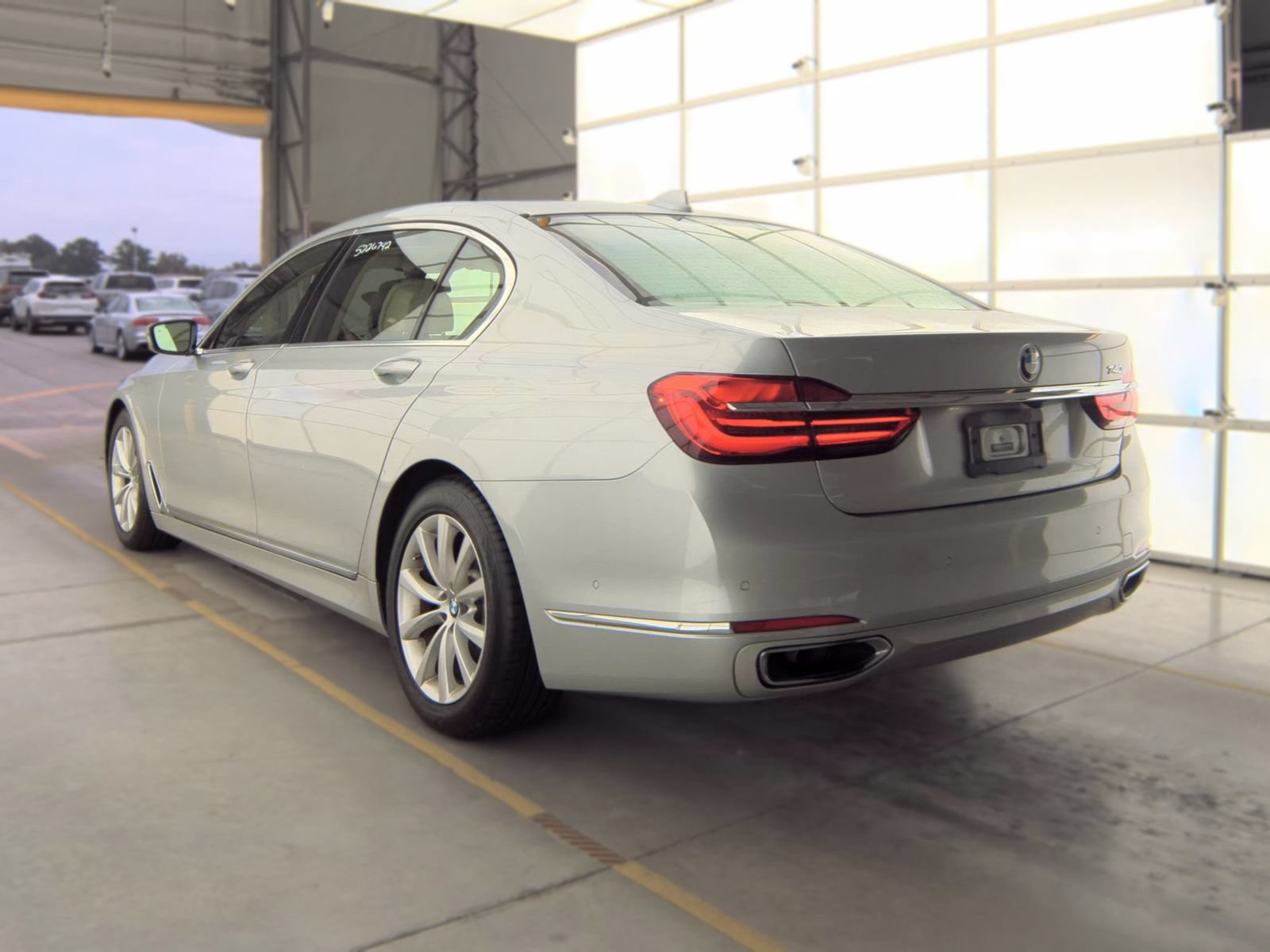 Used 2016 BMW 740i RWD image 2