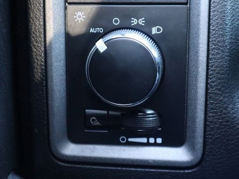 Used 2018 RAM 2500 Tradesman w/ Chrome Appearance Group image 28