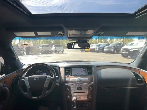 Used 2017 INFINITI QX80 Limited w/ All Season Package AWD/4WD image 19