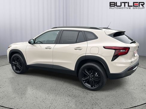 New 2026 Chevrolet Trax ACTIV w/ Sunroof Package image 3