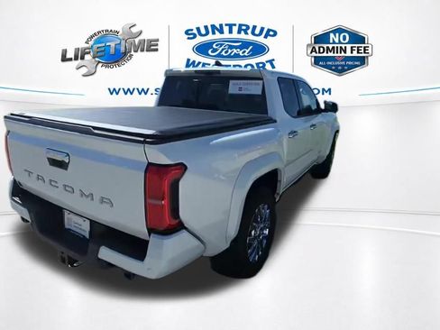 Used 2025 Toyota Tacoma Limited AWD/4WD image 42
