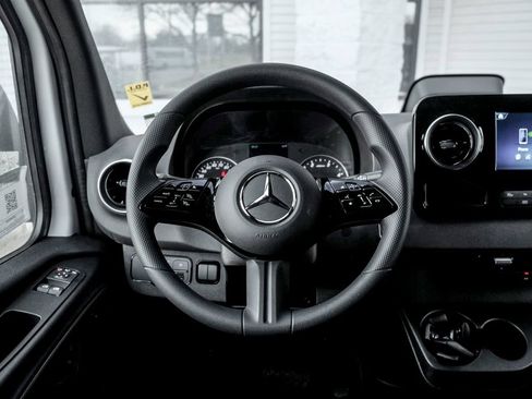Used 2026 Mercedes-Benz Sprinter 2500 image 15