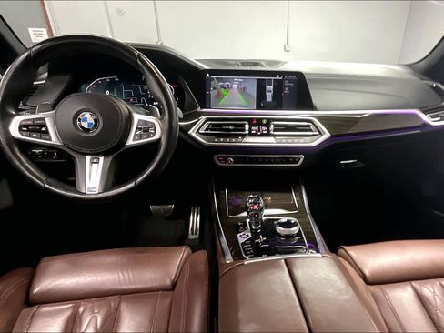 Used 2019 BMW X5 xDrive50i w/ M Sport Package image 17