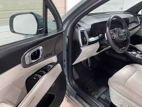 Used 2025 Kia Sorento SX Prestige AWD/4WD image 10