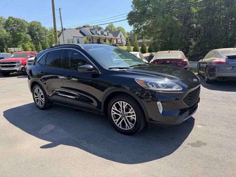 Used 2022 Ford Escape SEL w/ Technology Package image 3