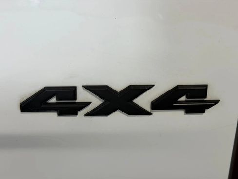 Used 2018 RAM 2500 Big Horn w/ Sport Appearance Group AWD/4WD image 11