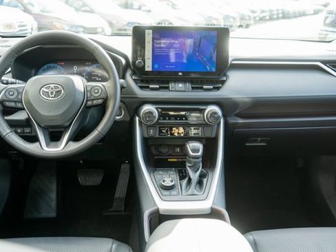 Used 2024 Toyota RAV4 Limited image 16