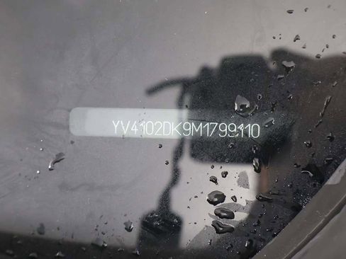 Used 2021 Volvo XC60 T5 Momentum w/ Premium Package image 50