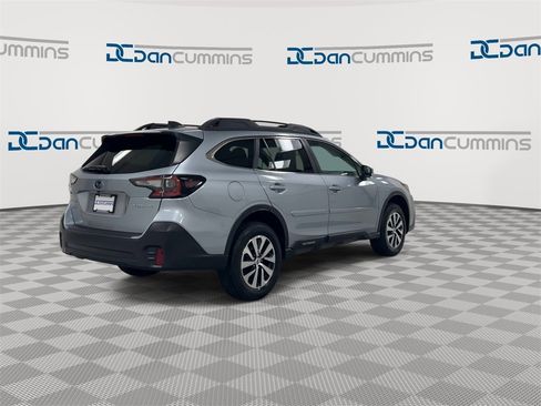 Used 2022 Subaru Outback Premium image 8