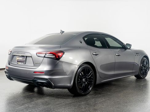 Used 2023 Maserati Ghibli Modena Q4 image 8