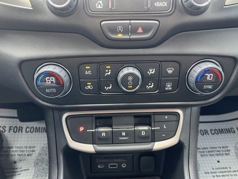 Used 2024 GMC Terrain Denali w/ Black Diamond Edition image 25