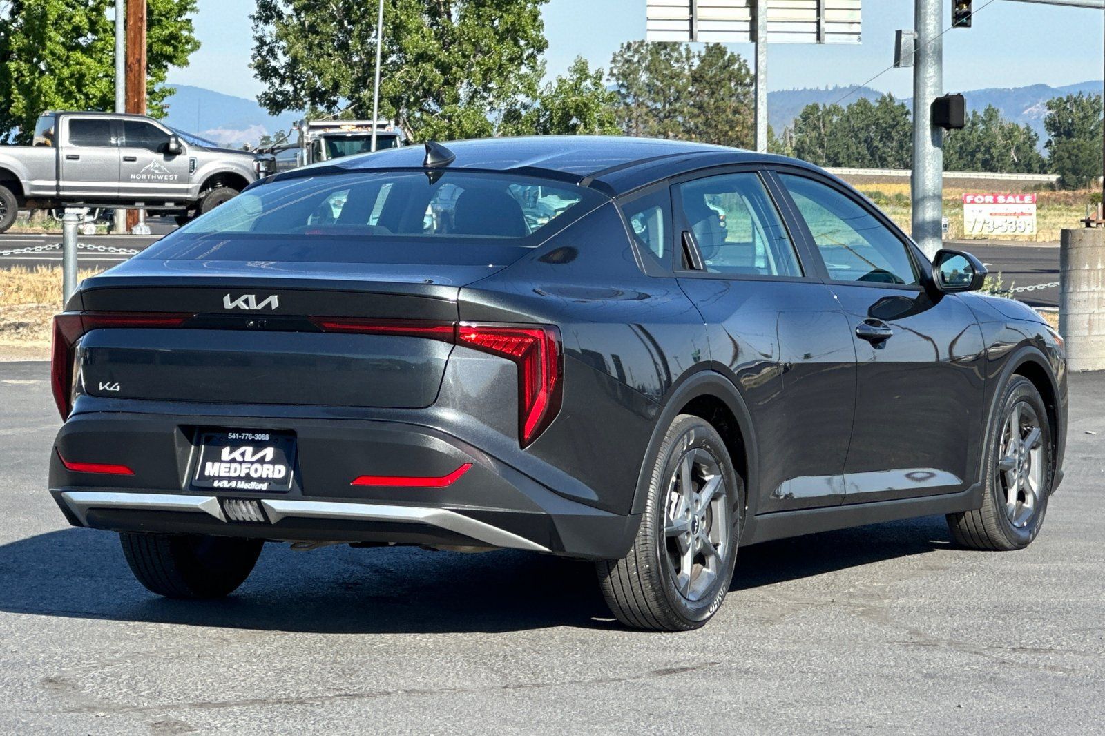 Used 2025 Kia K4 FWD image 4