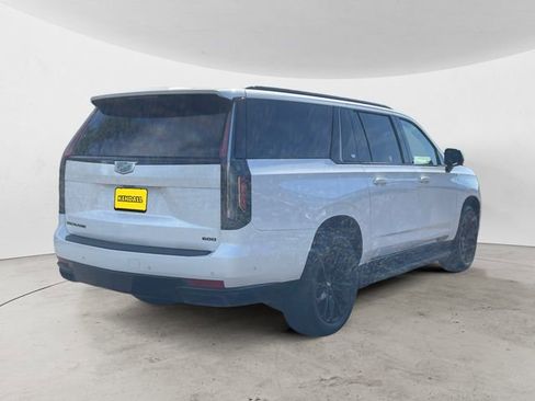 Used 2021 Cadillac Escalade ESV Sport w/ LPO, ONYX Package AWD/4WD image 5