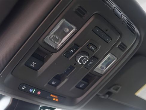 Used 2021 GMC Yukon Denali w/ Denali Premium Package image 23