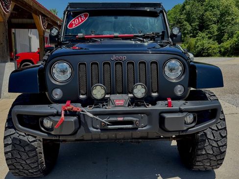Used 2018 Jeep Wrangler Unlimited Rubicon AWD/4WD image 6