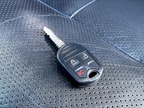 Used 2012 Ford F350 Lariat image 15