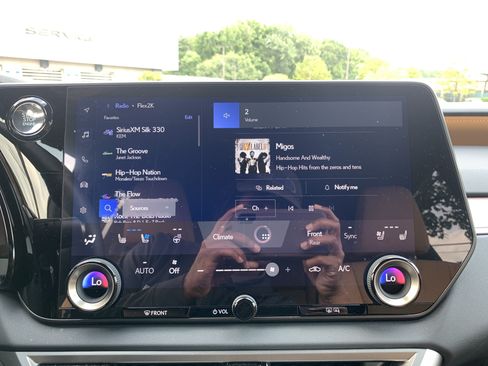 Used 2025 Lexus RX 350 Premium w/ Accessory Package (Z1) FWD image 23