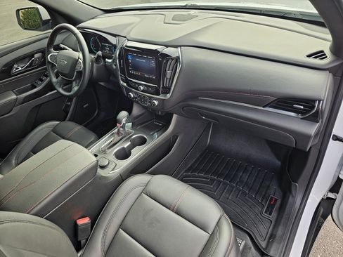 Used 2023 Chevrolet Traverse RS image 48