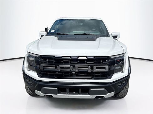Used 2018 Ford F150 XLT image 8