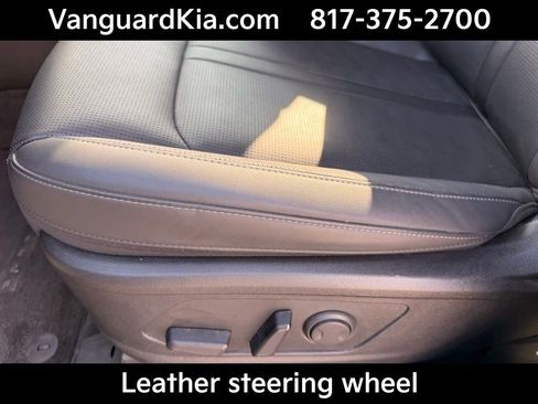Certified 2025 Kia Sorento S FWD image 14