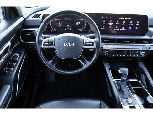 Used 2025 Kia Telluride S AWD/4WD image 4