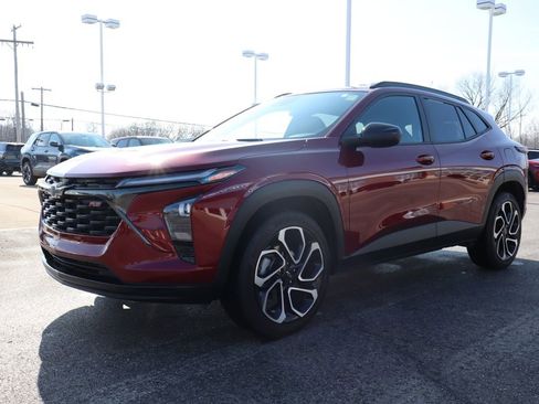 Used 2024 Chevrolet Trax RS w/ Driver Confidence Package image 7